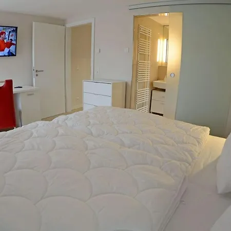 Catamaran 1 Comfortable Hébergement de vacances Breege